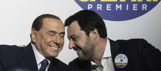 Pressing della Lega su Berlusconi: "Dica una parola chiara"