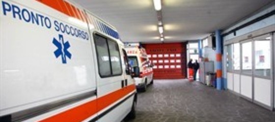 Avellino, studente rimproverato frattura il naso al prof