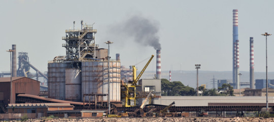 salta trattativa ilva calenda sindacati governo
