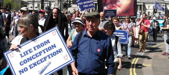 L'Irlanda decide se legalizzare l'aborto