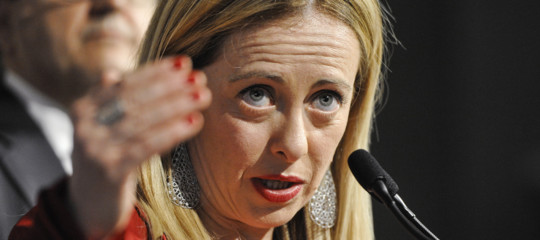 Di Maio chiede voti a Giorgia Meloni e lei gli tira un bello scherzo