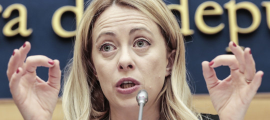 Di Maio chiede voti a Giorgia Meloni e lei gli tira un bello scherzo
