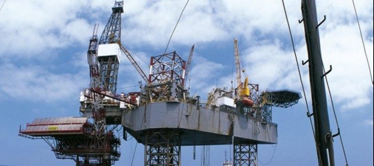 Petrolio: in calo in Asia sotto i 71 dollari al barile