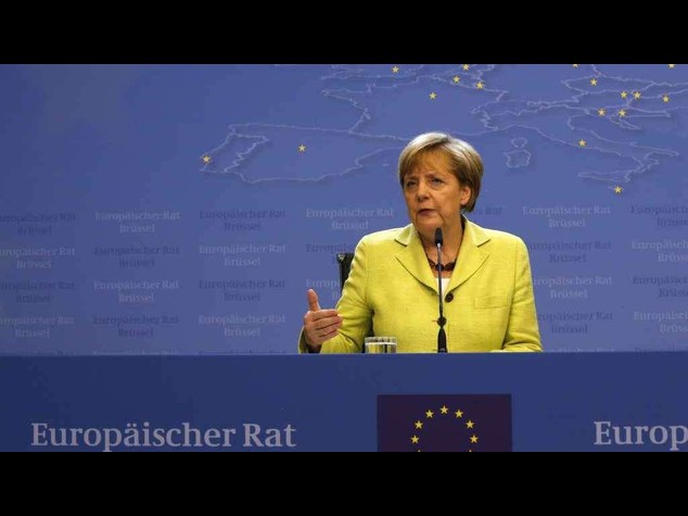 Merkel festeggia il 60esimo compleanno al Consiglio Europeo