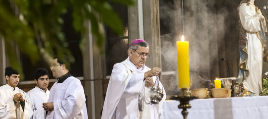 pedofilia vescovi cileni dimissioni papa francesco