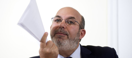 “Sul Mes non c’è alcun vincolo di maggioranza” dice Crimi