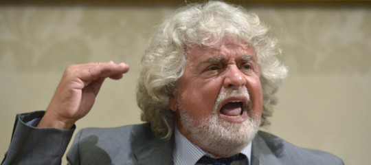 Grillo difende Conte e blinda Di Maio