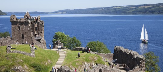 nessie mostro loch ness lago