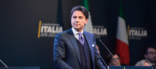 Mattarella dà l'incarico a Conte, che accetta con riserva