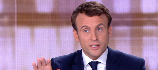 Macron loda il "coraggio" di Mattarella, Merkel auspica un "governo stabile"
