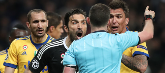 Niente Var in Europa League e Champions, taglia corto Collina