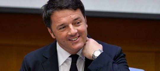 Renzi: "Faremo fronte ampio contro sfascisti. Io giocherò mediano"