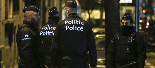 Belgio: spari a Liegi, 2 agenti uccisi, aggressore bloccato