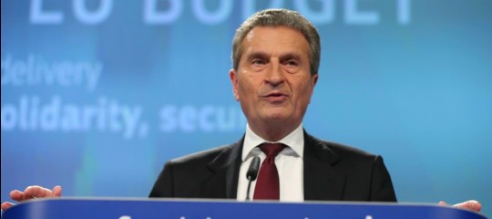 Commissione Ue corregge Oettinger, "sono italiani a decidere futuro del loro Paese"