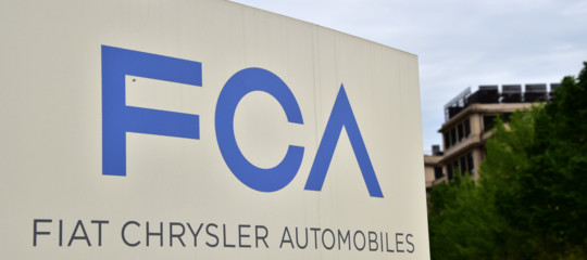 Fca: azzera debito e prevede investimenti entro il 2022 per 45 mld, 9 per l'auto elettrica