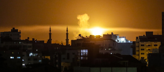 Israele bombarda 15 postazioni di Hamas a Gaza