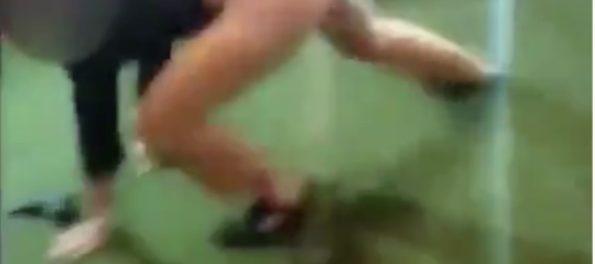 Il video dell'agente dell'Fbi che per fare un'acrobazia mentre balla ha sparato a uomo