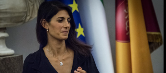 roma rom raggi salvini lega campi nomadi