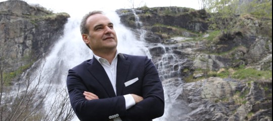 Da 10 anni Sant'Anna usa bottiglie biodegradabili. Ma nessuno l'ha imitata
