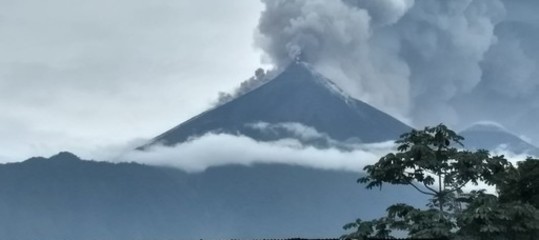 guatemala vulcano volcan de fuego