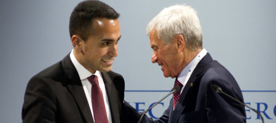 Di Maio vuole "lasciare in pace le imprese". Da Confcommercio una standing ovation