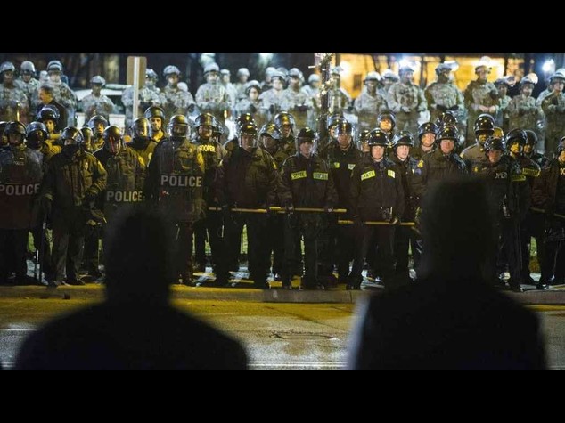 Usa: poliziotto uccide giovane di colore disarmato nell'anniversario di Selma