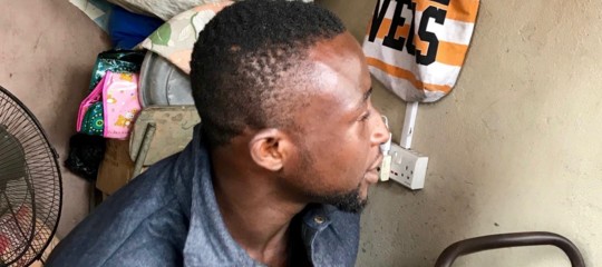 Quelle pillole antidolorifiche sono la nuova droga dei disperati africani
