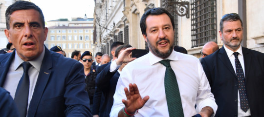 Su migranti e ong c'è il primo vero screzio tra Salvini e Fico