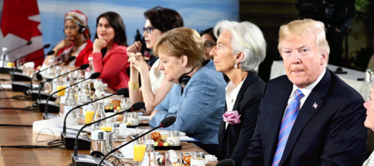 Al G7 sono volati gli stracci, con Trump che non firma l'accordo e twitta dall'aereo