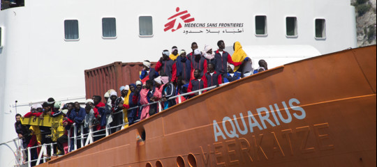 Migranti: la Spagna si fa avanti, Aquarius andrà a Valencia