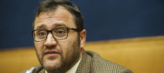 Stadio Roma: Ferrara si autosospende da M5s, "Ma sono estraneo alla vicenda"