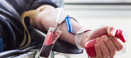 Calano i donatori di sangue, ‘aggiustiamo’ il sistema