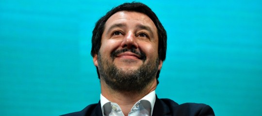 Salvini fa tutto ciò che farebbe un presidente del Consiglio
