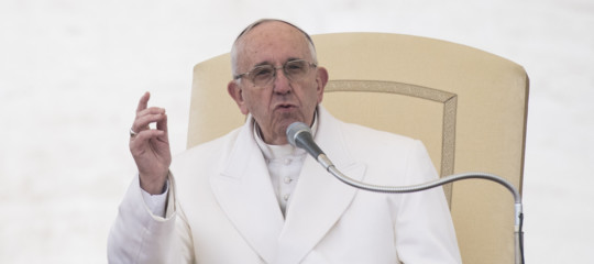 Migranti: Papa, non sono numeri, rispettarne i diritti