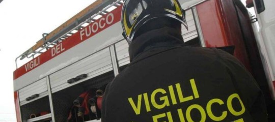 A fuoco palazzo a Roma, donna ustionata grave