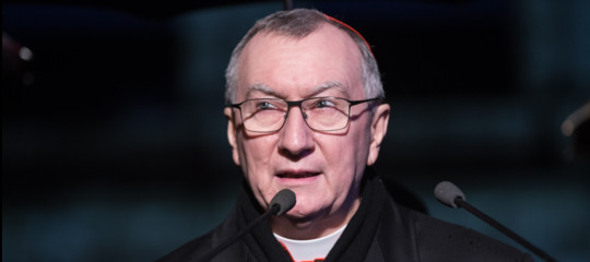 Migranti, Parolin: "Italia non perda sensibilità umanitaria"