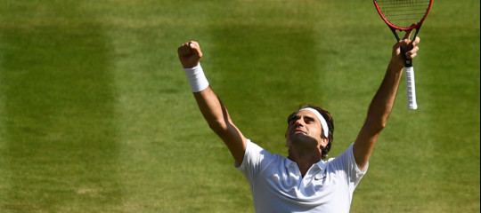 Tennis: Federer torna numero uno mondiale, in finale a Stoccarda