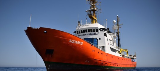 "Questi non toccheranno mai più terra in Italia". Salvini bandisce due ong tedesche