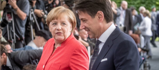 Migranti: Merkel, "Dobbiamo venire incontro alle richieste dell'Italia"