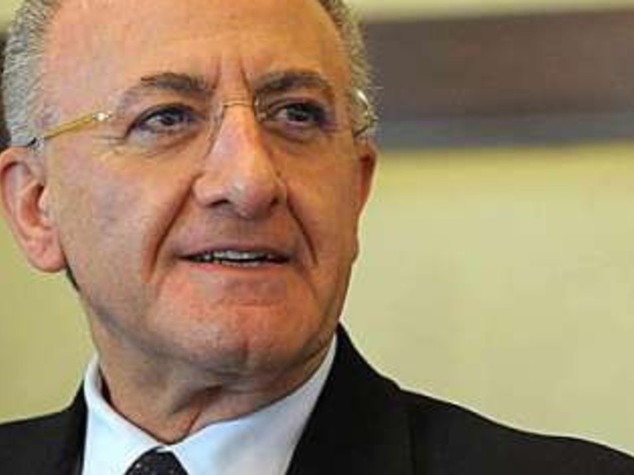 De Luca, "C'e' chi pensa ai ricorsi, noi ai cittadini"