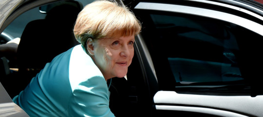 Merkel: l'integrazione tedesca è riuscita anche grazie agli sfollati interni