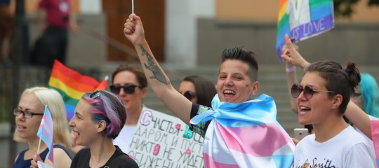 Il messaggio con cui è stato negato il lavoro ad una ragazza di Roma, perché lesbica