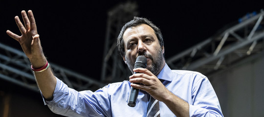 Migranti: Salvini, "Alcune Ong sono avvoltoi in cerca di barconi"