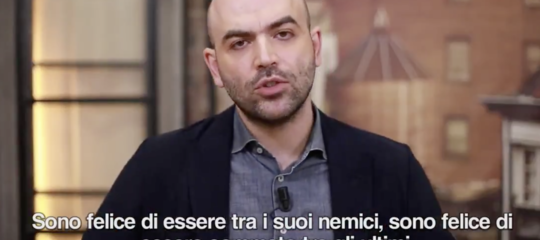 "Credi che possa avere paura di te? Buffone". Il video che Saviano ha dedicato a Salvini