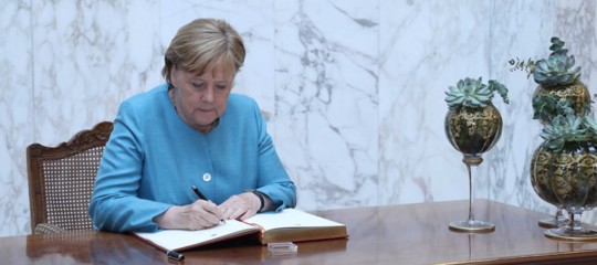 Migranti: Merkel, "Nessuna soluzione dal vertice Ue di fine giugno"