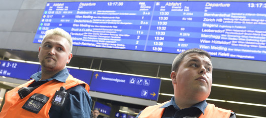 Austria: deraglia un treno, almeno quattro feriti gravi