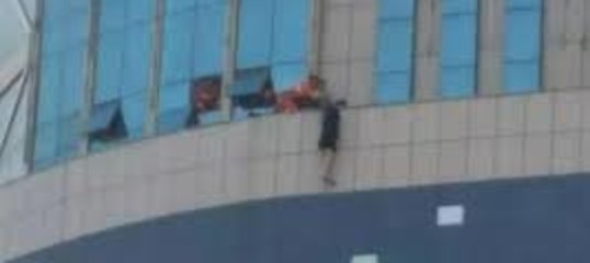 cina suicidio in diretta studentessa molestie