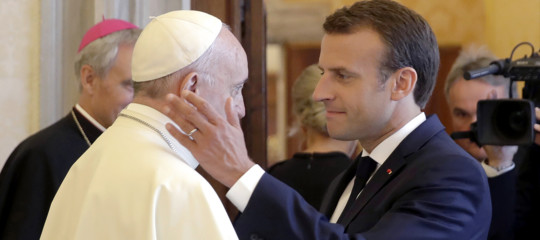 macron gaffe vaticano bretoni