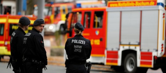Germania: esplosione distrugge casa a schiera a Brema, tre morti