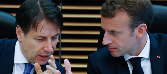 Scontro sui migranti. Macron: "Dublino resta". Conte: "è solo stanco"